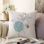 Portre Çizim Üzerinde Yaprak Desenli Dekoratif Raşel Kadife Kırlent Kılıfı Realhomes