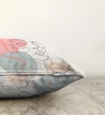 Kırmızı Şeritli Portre Çizimli Dekoratif Modern Raşel Kadife Yastık Kılıfı Realhomes