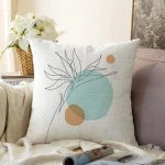 Beyaz Zeminde İnce Yaprak Desenli Dekoratif Raşel Kadife Kırlent Kılıfı Realhomes