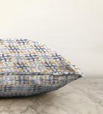 Geometrik Çizimli Renkli Özel Tasarım Dijital Baskılı Raşel Kadife Kırlent Kılıfı Realhomes