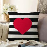 Modern Kalp Desenli Dijital Baskılı Dekoratif Raşel Kadife Yastık Kırlent Kılıfı Realhomes