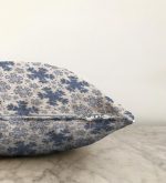 Gri Kot Zemin Üzerinde Kristal Taneleri Motifli Raşel Kadife Kırlent Kılıfı Realhomes