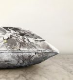 - Sonil-K-5429-Gorsel3 - Realhomes  Beyaz Zemin Üzerinde Kartal JK Motifli Raşel Kadife Kırlent Kılıfı Realhomes