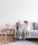 Sepette Şapkalı Kedi Desenli Dijital Baskılı Modern Raşel Kadife Yastık Kırlent Kılıfı Realhomes