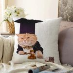 - Sonil-K-5643-Gorsel1 - Realhomes  Hakim Kıyafetli Dijital Baskılı Modern Raşel Kadife Yastık Kırlent Kılıfı Realhomes