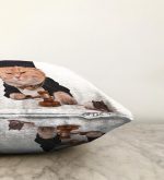 - Sonil-K-5643-Gorsel3 - Realhomes  Hakim Kıyafetli Dijital Baskılı Modern Raşel Kadife Yastık Kırlent Kılıfı Realhomes