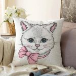 - Sonil-K-5657-Gorsel1 - Realhomes  Sevimli Kedi Desenli Dijital Baskılı Modern Raşel Kadife Yastık Kırlent Kılıfı Realhomes