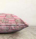 Pembe Çizgi Üzerinde Kedicikler Modern Raşel Kadife Yastık Kırlent Kılıfı Realhomes