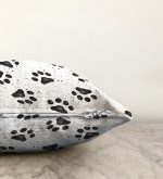 Köpek Ayak İzi Desenli Dijital Baskılı Modern Raşel Kadife Yastık Kırlent Kılıfı Realhomes