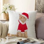 - Sonil-K-5670-Gorsel1 - Realhomes  Yılbaşı Kıyafetli Kedi Desenli Dijital Baskılı Modern Raşel Kadife Yastık Kırlent Kılıfı Realhomes