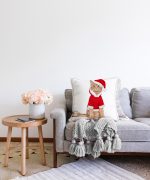 - Sonil-K-5670-Gorsel2 - Realhomes  Yılbaşı Kıyafetli Kedi Desenli Dijital Baskılı Modern Raşel Kadife Yastık Kırlent Kılıfı Realhomes