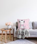 - Sonil-K-5675-Gorsel2 - Realhomes  So Sweet Pembe Çizgili Sevimli Kedi Modern Raşel Kadife Yastık Kırlent Kılıfı Realhomes