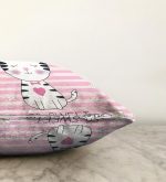 - Sonil-K-5675-Gorsel3 - Realhomes  So Sweet Pembe Çizgili Sevimli Kedi Modern Raşel Kadife Yastık Kırlent Kılıfı Realhomes