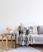 - Sonil-K-5679-Gorsel2 - Realhomes  Yavru Kedi Desenli Modern Raşel Kadife Yastık Kırlent Kılıfı Realhomes