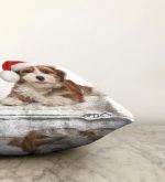 Yılbaşı Şapkalı Köpek Desenli Dijital Baskılı Modern Raşel Kadife Yastık Kırlent Kılıfı Realhomes