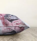 Havluyla Sarılmış Kedicik Desenli Modern Raşel Kadife Yastık Kırlent Kılıfı Realhomes