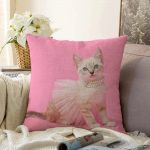 - Sonil-K-5707-Gorsel1 - Realhomes  Pembe Etekli Kedicik Motifli Modern Raşel Kadife Yastık Kırlent Kılıfı Realhomes