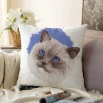 - Sonil-K-5728-Gorsel1 - Realhomes  Sevimli Kedi Desenli Dijital Baskılı Modern Raşel Kadife Yastık Kırlent Kılıfı Realhomes