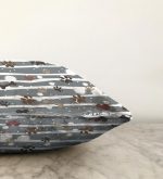 Gri Çizgili Zeminde Pati İzli Dijital Baskılı Modern Raşel Kadife Yastık Kırlent Kılıfı Realhomes