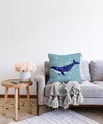 - Sonil-K-5750-Gorsel2 - Realhomes  Buz Mavisi Zeminli Balina Desenli Modern Raşel Kadife Kırlent Kılıfı Realhomes