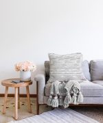 Modern Siyah Beyaz Çizgi Motifli Dekoratif Raşel Kadife Kırlent Kılıfı Realhomes