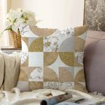 Geometrik Altın Varaklı Mermer Desenli Raşel Kadife Kırlent Kılıfı Realhomes