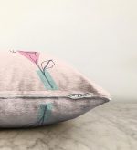 Pembe Zeminde Gül Motifli Bohemian Dekoratif Raşel Kadife Kırlent Kılıfı Realhomes