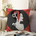 - Sonil-K-5803-Gorsel1 - Realhomes Geometrik Ogea Zeminli Çiçek Saçlı Japon Kadın Motifli Raşel Kadife Kırlent Kılıfı Realhomes