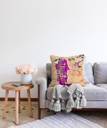 - Sonil-K-5811-Gorsel2 - Realhomes  Çizgi Desen Zeminli Çiçekli Japon Kadın Motifli Modern Raşel Kadife Yastık Kılıfı Realhomes