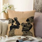 - Sonil-K-5820-Gorsel1 - Realhomes Etnik Desen Zeminli Bebekli Afrika Kadın Motifli Modern Raşel Kadife Kırlent Kılıfı Realhomes