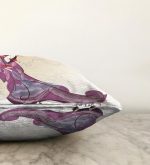 - Sonil-K-5823-Gorsel3 - Realhomes  Mor Elbiseli Kırmızı Şemsiyeli Japon Kadın Desenli Modern Raşel Kadife Kırlent Kılıfı Realhomes