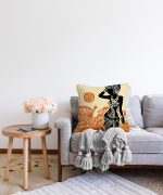 - Sonil-K-5830-Gorsel2 - Realhomes Etnik Desen Zeminli Afrika Kadın Motifli Dekoratif Raşel Kadife Yastık Kılıfı Realhomes