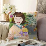 - Sonil-K-5834-Gorsel1 - Realhomes Japon Kültürü Zeminli Gül Tutan Japon Kadın Modern Raşel Kadife Kırlent Kılıfı Realhomes