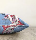 Çiçeğe Sarılmış Japon Kız Motifli Dekoratif Raşel Kadife Kırlent Kılıfı Realhomes