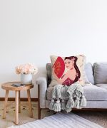 - Sonil-K-5859-Gorsel2 - Realhomes  Pembe Yelpazeli Kadın Motifli Raşel Kadife Kırlent Kılıfı Realhomes