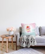 - Sonil-K-67-Gorsel2 - Realhomes Cup Cake Dijital Baskılı Dekoratif Raşel Kadife Yastık Kırlent Kılıfı Realhomes