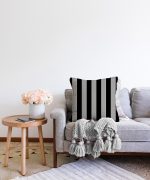 - Sonil-K-6755-Gorsel2 - Realhomes  Siyah Gri Düz Çizgiler Özel Tasarımlı Dekoratif Raşel Kadife Kırlent Kılıfı Realhomes