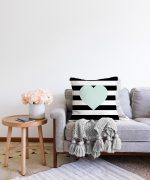 - Sonil-K-795-Gorsel2 - Realhomes Kalp Desen Dijital Baskılı Raşel Kadife Yastık Kırlent Kılıfı Realhomes