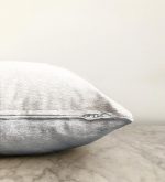 - Sonil-K-beyaz-Gorsel3 - Realhomes Realhomes Düz Beyaz Renkli Raşel Kadife Yastık Kırlent Kılıfı Realhomes