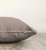 - Sonil-K-vizon-Gorsel3 - Realhomes Realhomes Düz Vizon Renkli Dijital Baskılı Raşel Kadife Yastık Kırlent Kılıfı Realhomes