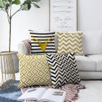 - Sonil-K4luset277-Gorsel1 - Realhomes Realhomes Çift Taraflı Altın Varaklı Geometrik Desenli Modern 4'lü Şönil Yastık Kırlent Kılıf Seti Realhomes