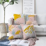 - Sonil-K4luset66-Gorsel1 - Realhomes Sarı Ve Pembe Sulu Boya Fırça Darbeli Dekoratif 4'lü Çift Taraflı Şönil Yastık Kırlent Kılıf Seti Realhomes