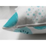 - Suet-K-7018-Gorsel3 - Realhomes Çift Taraflı Beyaz Zeminde Mavi Gold Puanlı Dijital Baskılı Modern Süet Yastık Kırlent Kılıfı Realhomes