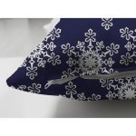 - Suet-K-7102-Gorsel3 - Realhomes Çift Taraflı Lacivert Zeminli Beyaz Kartanesi Desenli Dijital Baskılı Modern Süet Yastık Kılıfı Realhomes