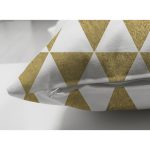 - Suet-K-7129-Gorsel3 - Realhomes Çift Taraflı Beyaz Zeminde Gold Üçgen Desenli Dijital Baskılı Modern Süet Yastık Kırlent Kılıfı Realhomes