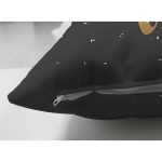 Çift Taraflı Siyah Zeminde Gold Renkli Christmas Yazılı Dijital Baskılı Modern Süet Kırlent Kılıfı Realhomes