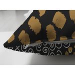 - Suet-K-7174-Gorsel3 - Realhomes  Çift Taraflı Sıyah Beyaz Zeminde Gold Detaylı Renkli Çizim Dijital Baskılı Modern Süet Yastık Kılıfı Realhomes