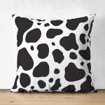 - Suet-K-7183-Gorsel1 - Realhomes Çift Taraflı Beyaz Zeminli Siyah Puantiye Desenli Dijital Baskılı Modern Süet Yastık Kırlent Kılıfı Realhomes