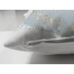 Çift Taraflı Renkli Zemin Üzerinde Üçgen Desenli Dijital Baskılı Modern Süet Yastık Kırlent Kılıfı Realhomes