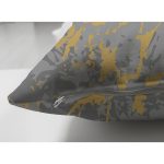 - Suet-K-7205-Gorsel3 - Realhomes Çift Taraflı Antrasit Zemin Üzerinde Gold Detaylı Çizim Desenli Modern Süet Yastık Kırlent Kılıfı Realhomes